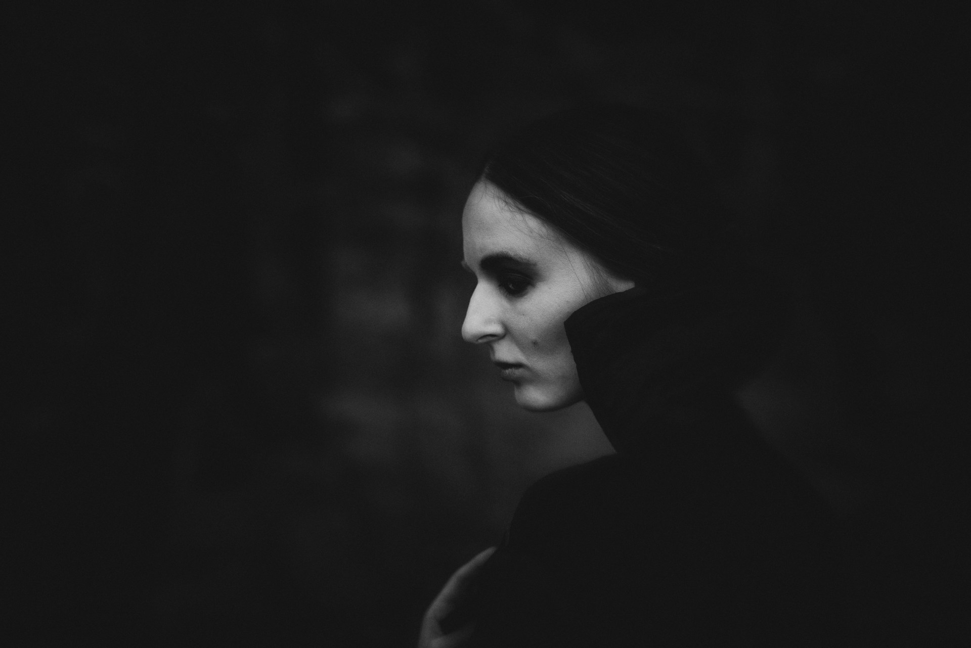 Would You Rather Your Neighbor Be A Creepy Clown Or Mysterious Vampire?