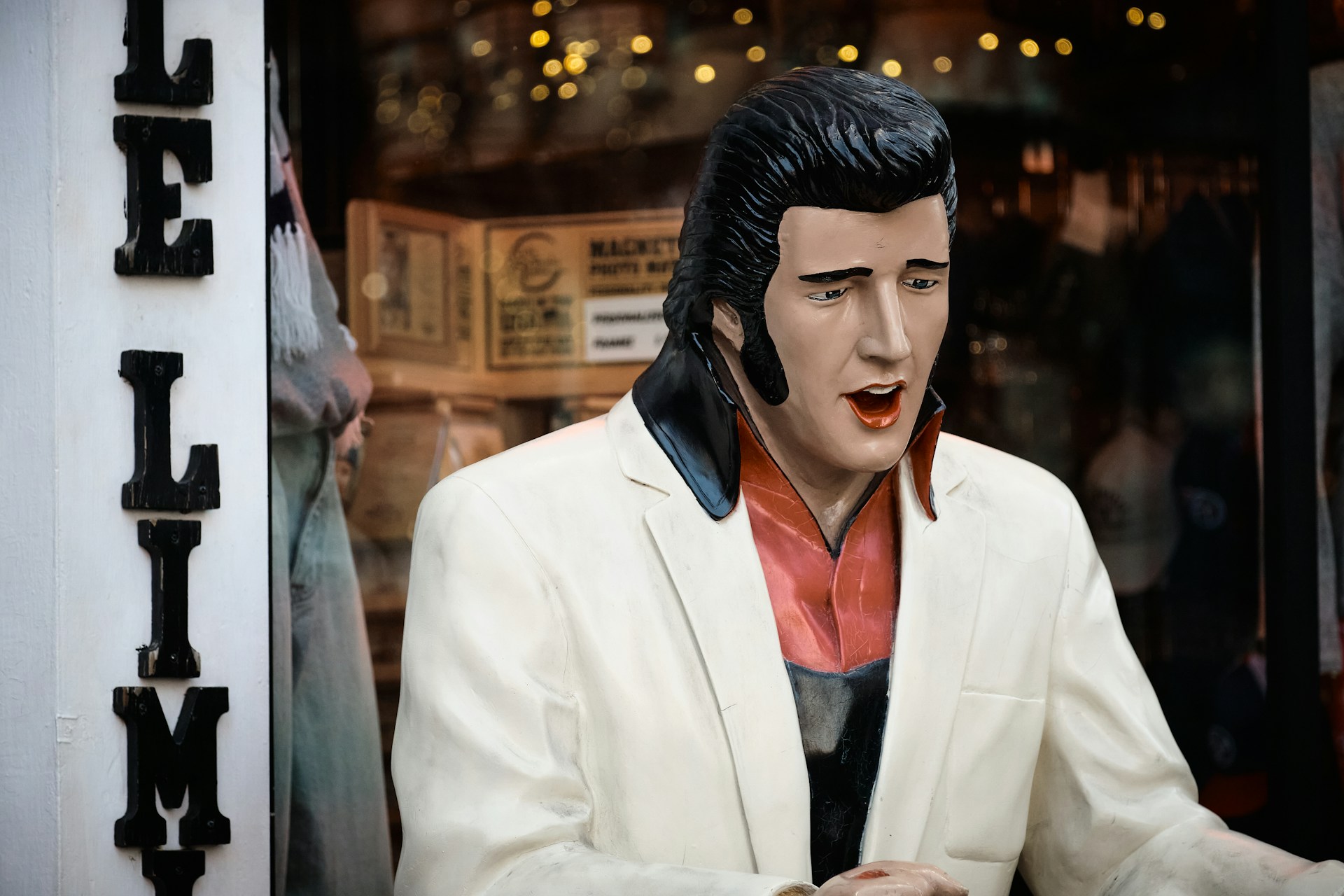 Would You Rather Hang Out With Elvis Or George Washington For 1 Day?