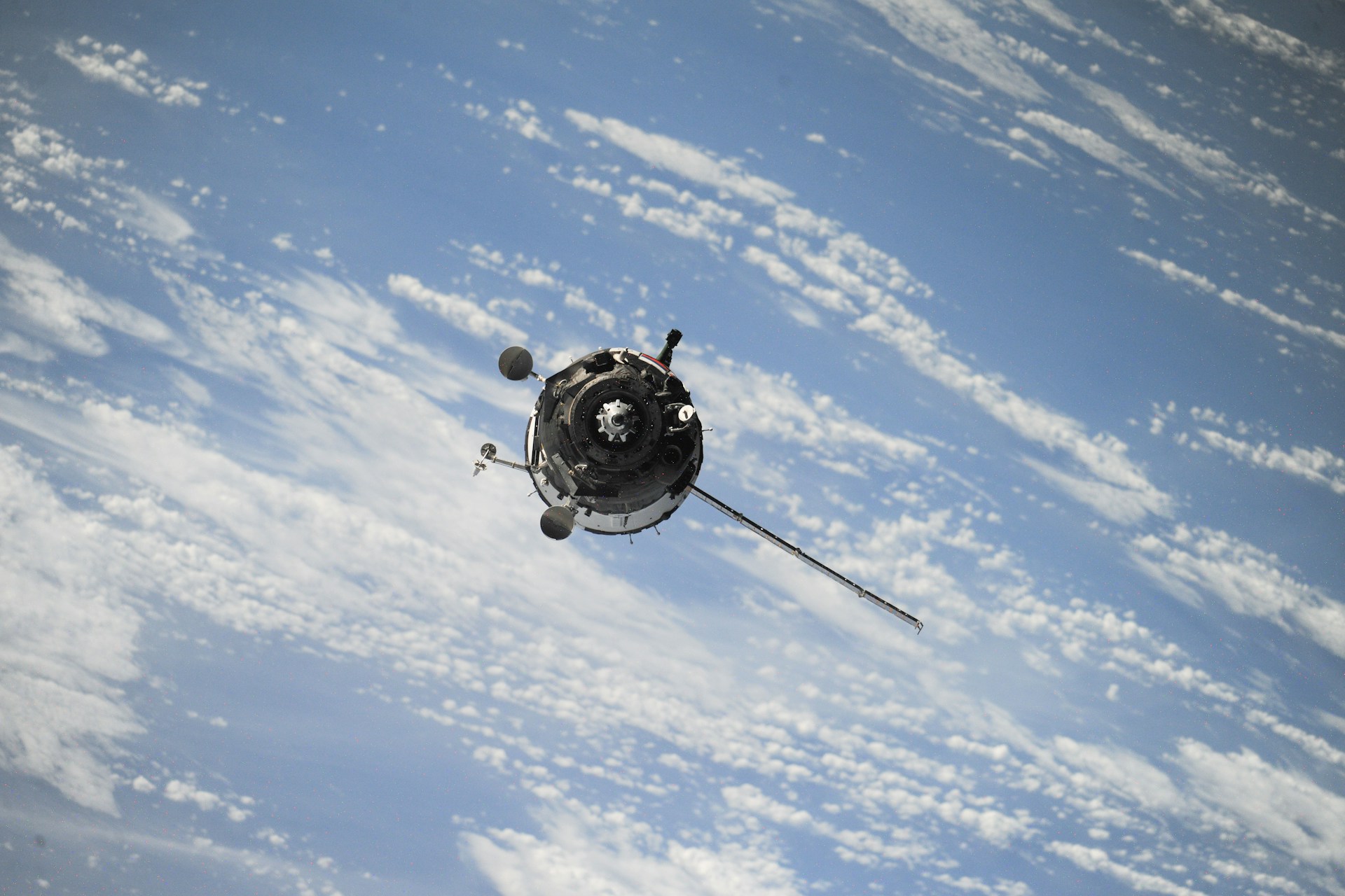 Would You Rather Be Stranded In Space Or The Ocean For 1 Year?