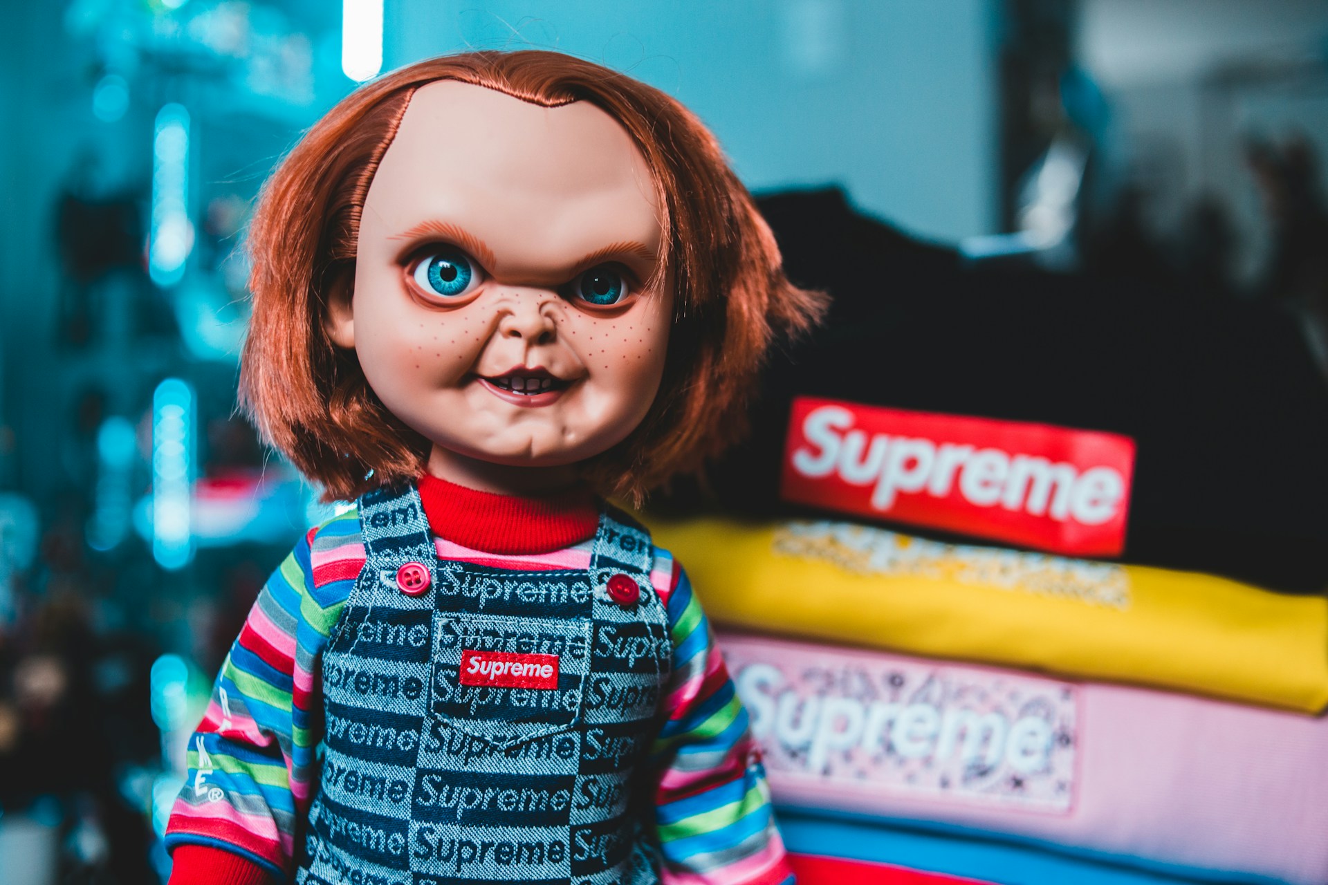 Which Horror Movie Villain Would You Rather Fight: Chucky Or Micheal Meyers?