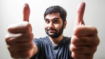 Would You Rather Be Bald Your Entire Life Or Have No Thumbs?