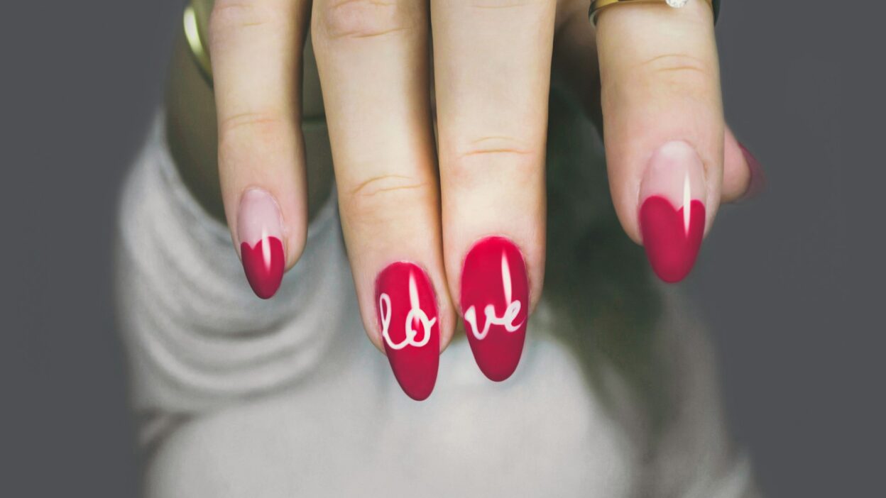 Would You Rather Lose All Your Finger Nails Or A Toe?