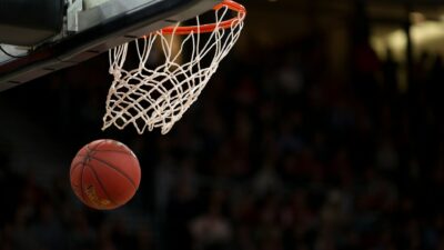 Who Is The Greatest Basketball Player Of All Time: Michael Jordan Or Lebron James?