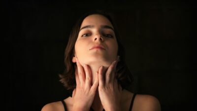 Would You Rather Have A Sore Throat or Stuffy Nose For 1 Month?