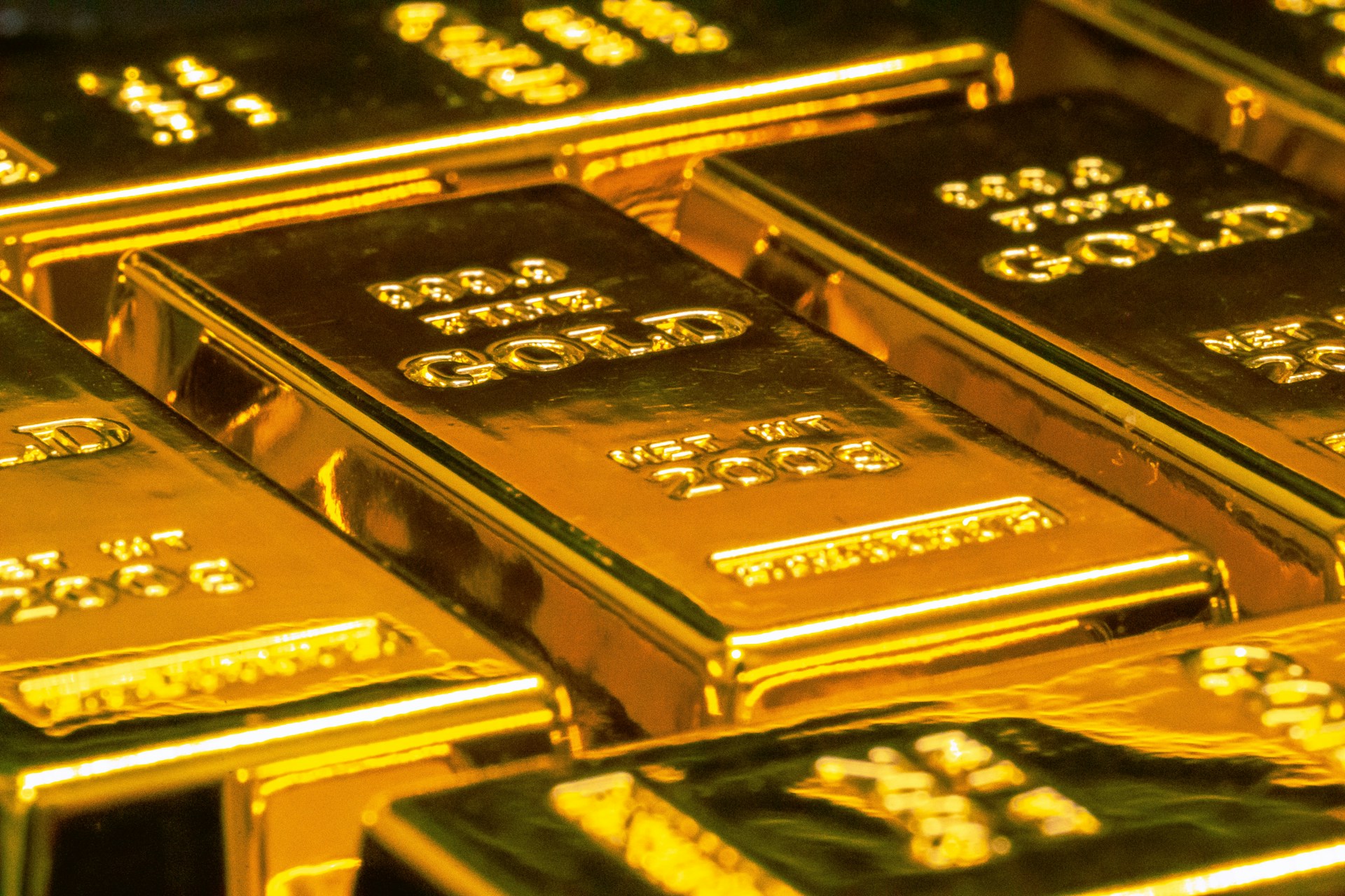 Would You Rather Have 1000 Pounds Of 0 Bills Or 10 Pounds Of Gold?