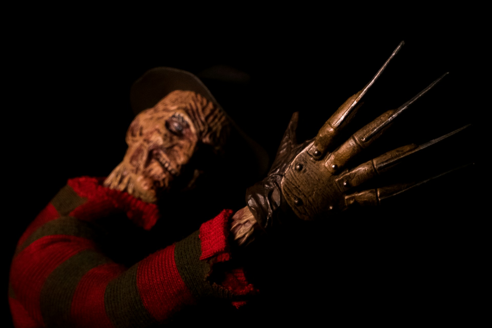 Would You Rather Be Chased By Michael Myers Or Dream Of Freddy Kreuger?