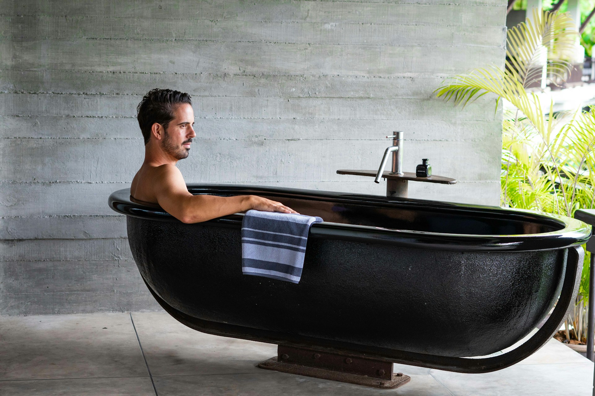 Would You Rather Give Up Cellphone Or Bathing For 1 Month?
