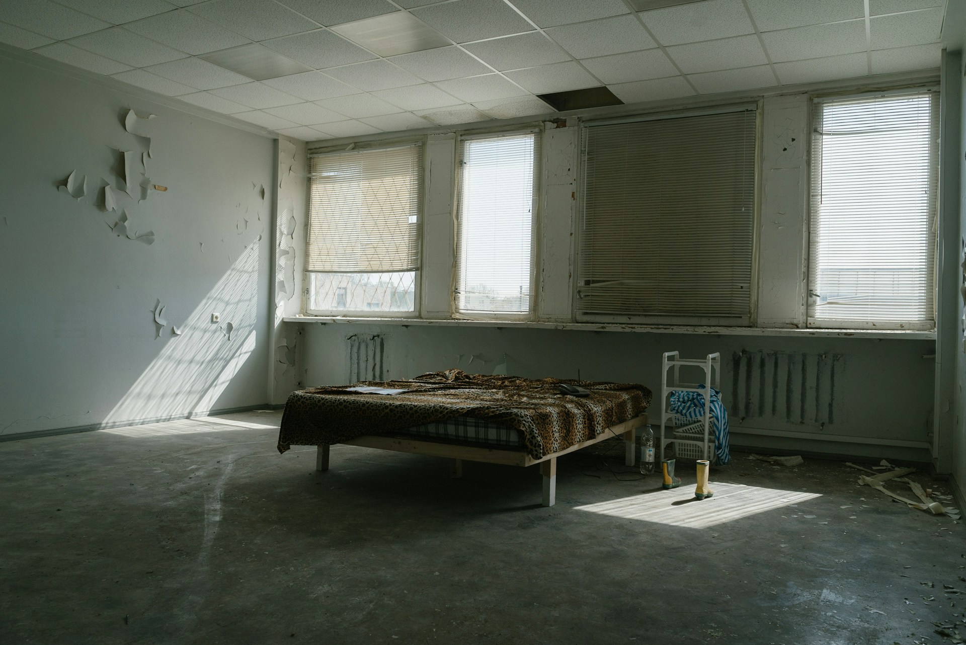 Would You Rather Be Trapped In An Insane Asylum Or Haunted House?