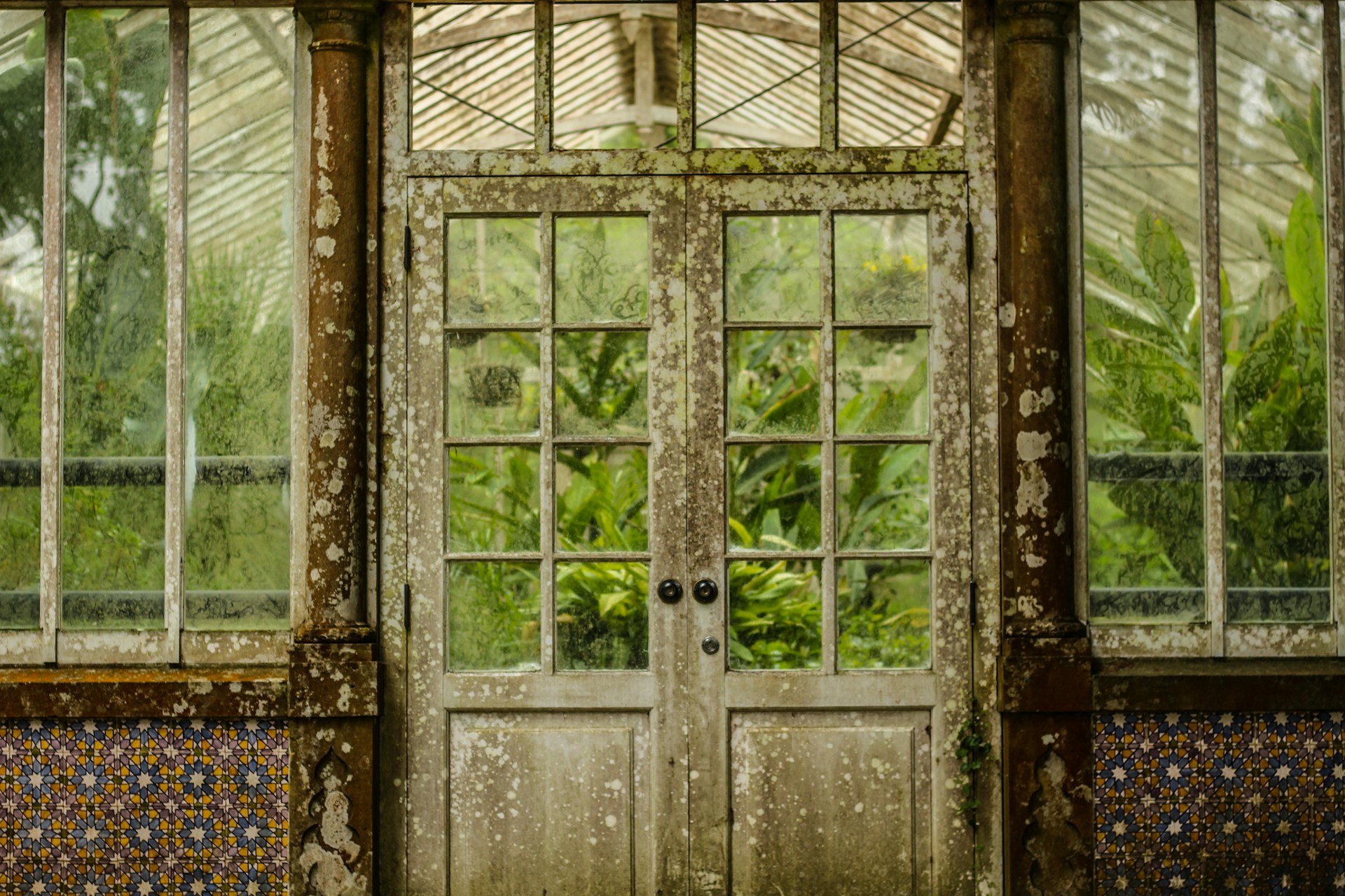 Would You Rather Live In An All Glass House Or House With No Windows?