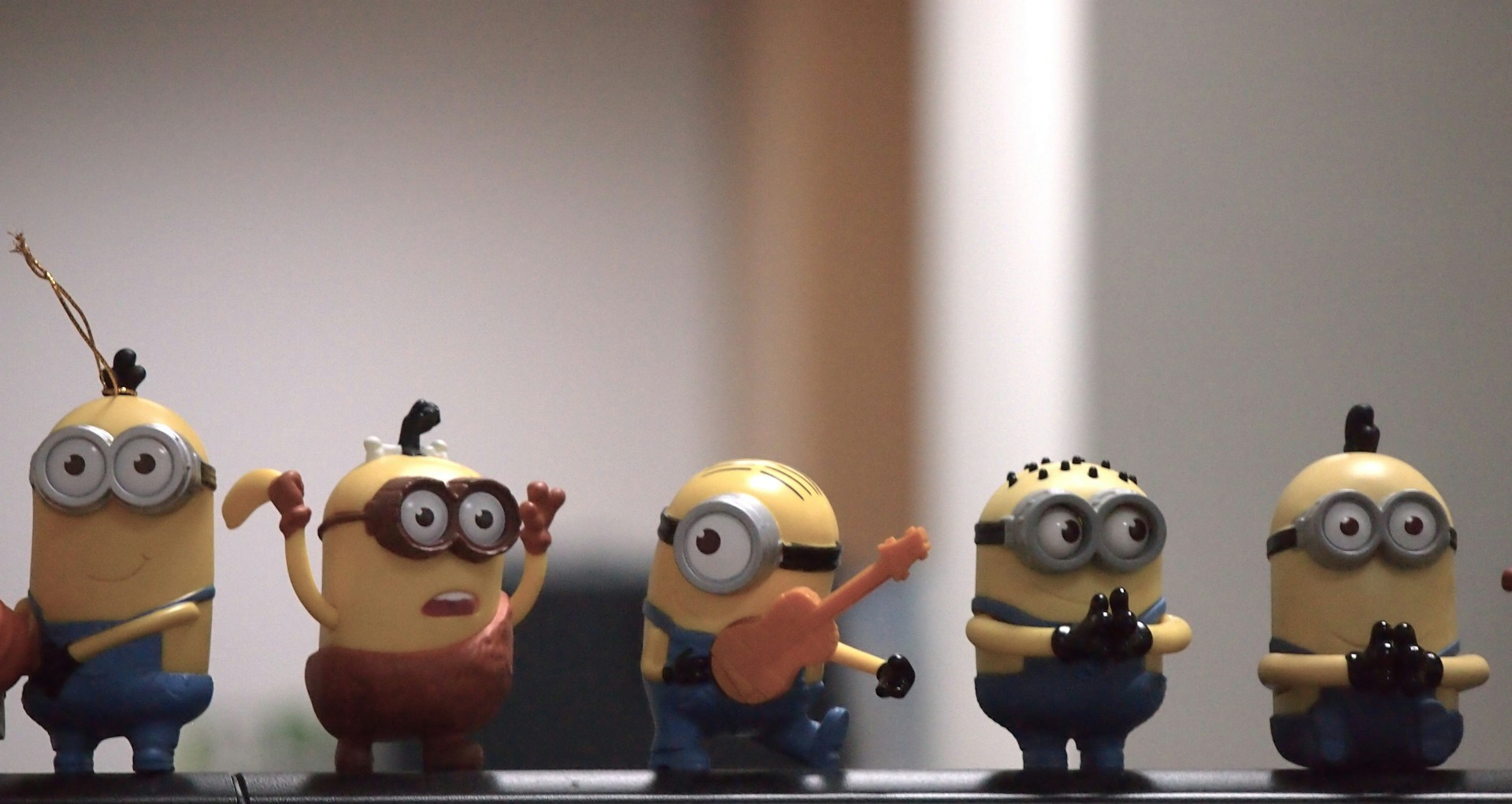 Would You Rather Have 1000 Minions Under Your Control or 1 Car-Sized Flying Dragon?